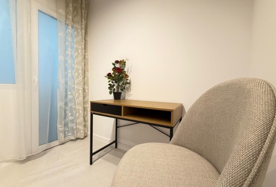 Revente - Appartement -
Torrevieja - Playa del Cura