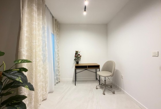 Revente - Appartement -
Torrevieja - Playa del Cura