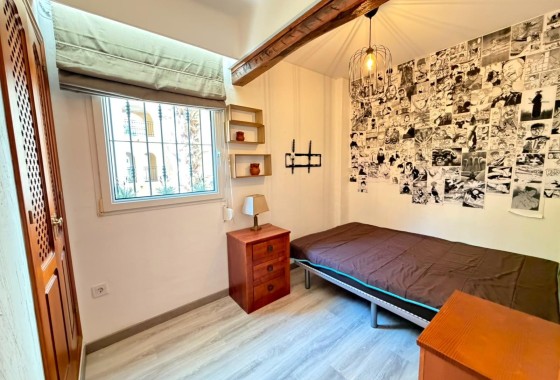 Revente - Appartement -
Torrevieja - Aldea del mar