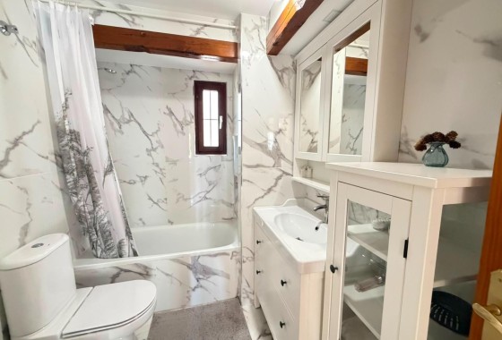 Revente - Appartement -
Torrevieja - Aldea del mar