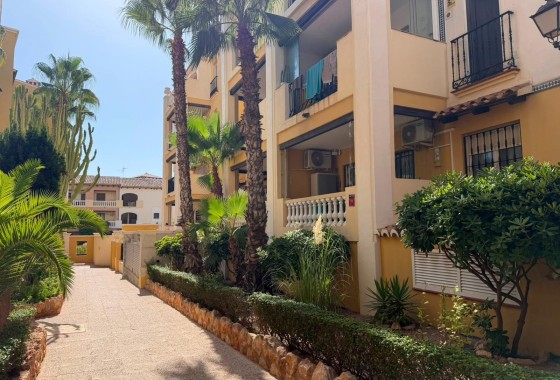 Revente - Appartement -
Torrevieja - Aldea del mar