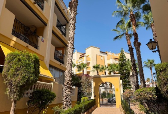 Revente - Appartement -
Torrevieja - Aldea del mar