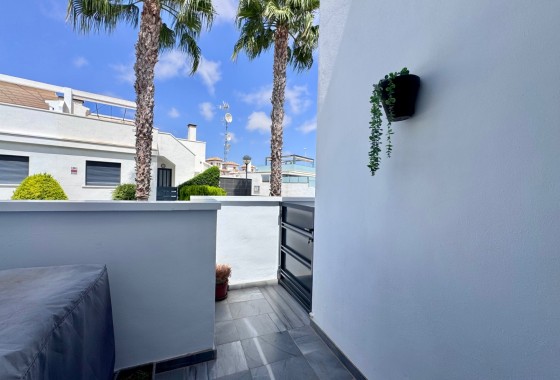 Herverkoop - Rijhuis -
Cabo Roig