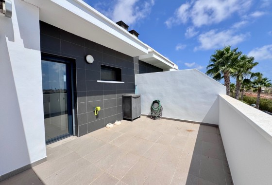 Herverkoop - Rijhuis -
Cabo Roig