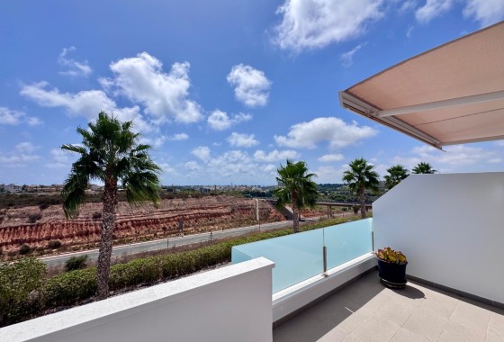 Herverkoop - Rijhuis -
Cabo Roig