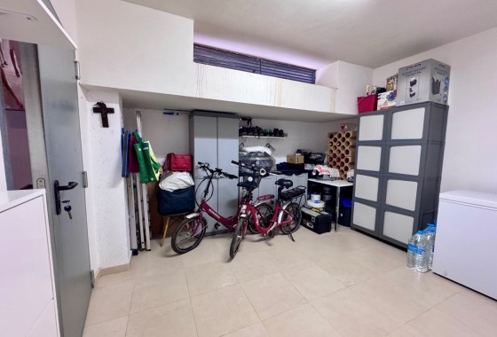 Herverkoop - Rijhuis -
Cabo Roig