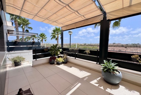 Herverkoop - Rijhuis -
Cabo Roig