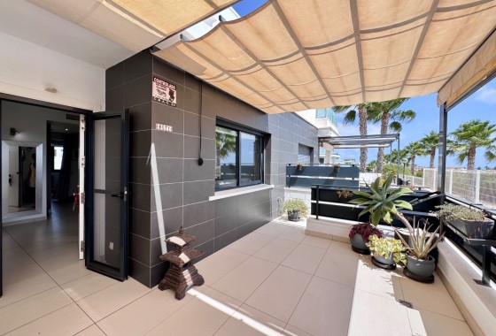 Herverkoop - Rijhuis -
Cabo Roig