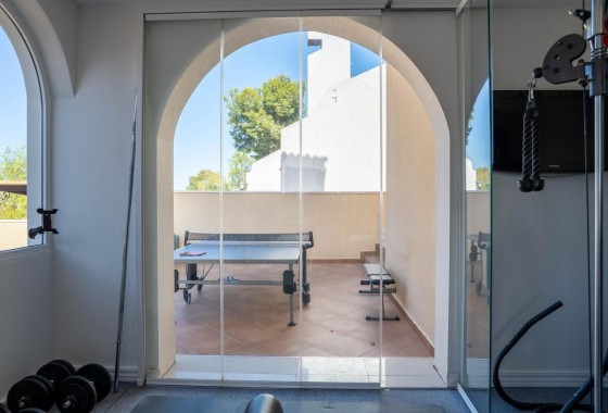 Herverkoop - Vrijstaande Villa -
San Miguel de Salinas