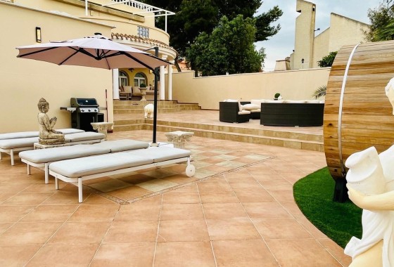 Herverkoop - Vrijstaande Villa -
San Miguel de Salinas