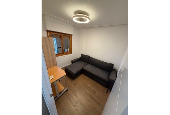 Herverkoop - Appartement / Flat -
Orihuela Costa - Punta Prima