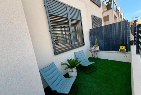 Revente - Appartement -
Torrevieja - Aguas Nuevas