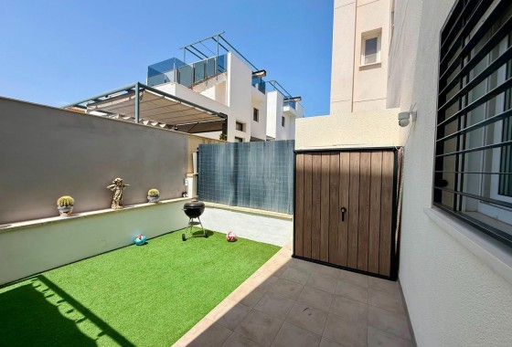 Revente - Appartement -
Torrevieja - Aguas Nuevas