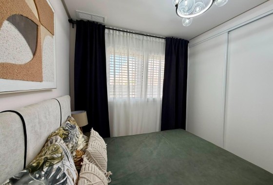 Revente - Appartement -
Torrevieja - Aguas Nuevas