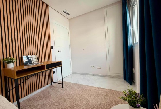 Revente - Appartement -
Torrevieja - Aguas Nuevas