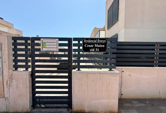 Revente - Appartement -
Torrevieja - Aguas Nuevas