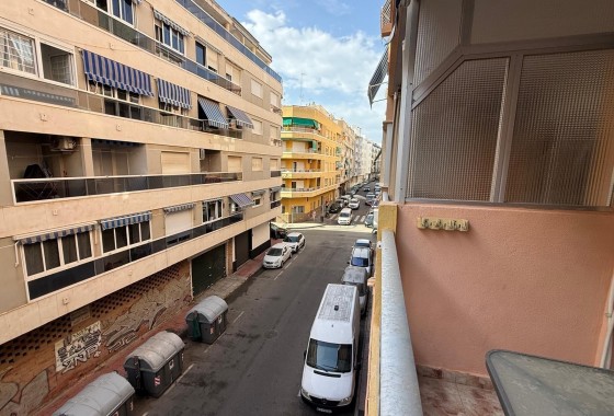 Herverkoop - Appartement / Flat -
Torrevieja - Playa de los Locos