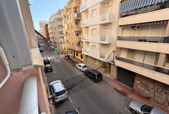 Herverkoop - Appartement / Flat -
Torrevieja - Playa de los Locos