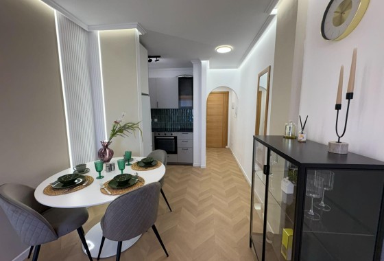 Revente - Appartement -
Torrevieja - Playa del Cura
