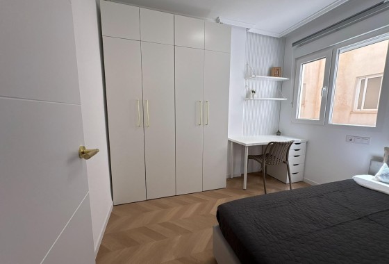 Revente - Appartement -
Torrevieja - Playa del Cura