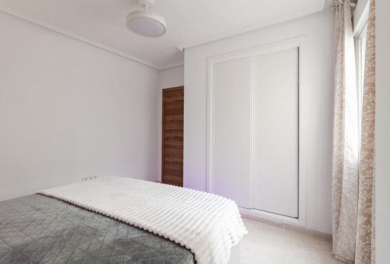 Revente - Appartement -
Torrevieja - Playa del Cura
