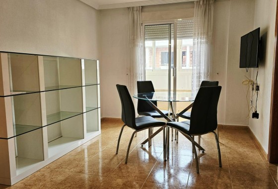 Herverkoop - Appartement / Flat -
Torrevieja - Curva del Palangre