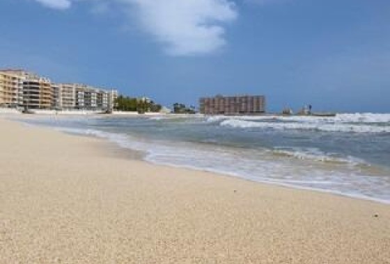 Herverkoop - Appartement / Flat -
Torrevieja - Curva del Palangre
