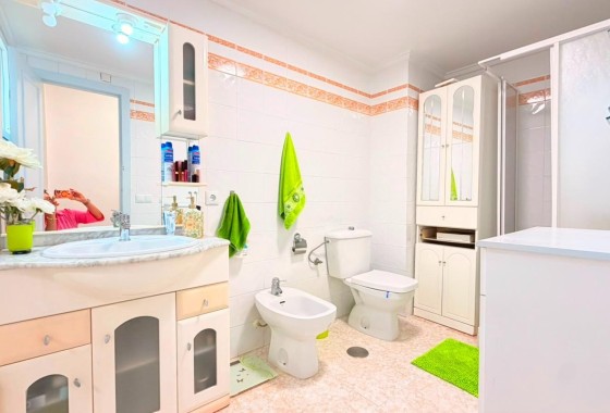 Herverkoop - Appartement / Flat -
Torrevieja - Playa del Cura
