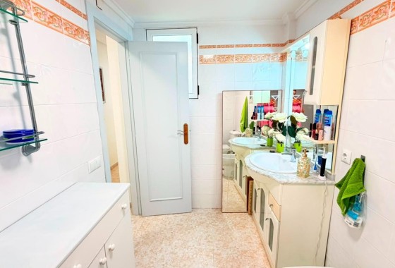 Herverkoop - Appartement / Flat -
Torrevieja - Playa del Cura