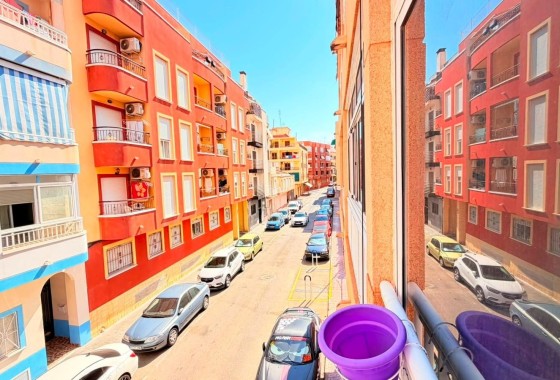 Herverkoop - Appartement / Flat -
Torrevieja - Playa del Cura