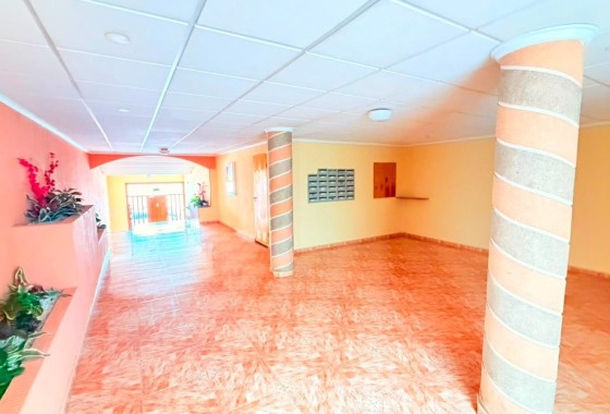 Herverkoop - Appartement / Flat -
Torrevieja - Playa del Cura