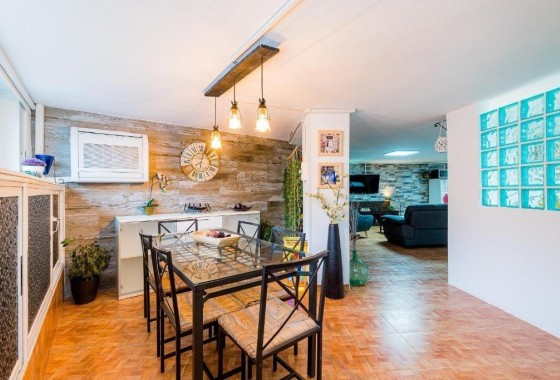 Revente - Appartement -
Torrevieja - Acequion