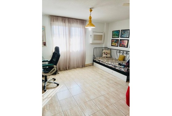 Revente - Appartement -
Torrevieja - Acequion