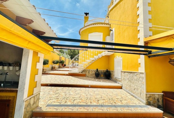 Herverkoop - Vrijstaande Villa -
Orihuela - Urb. Montepinar