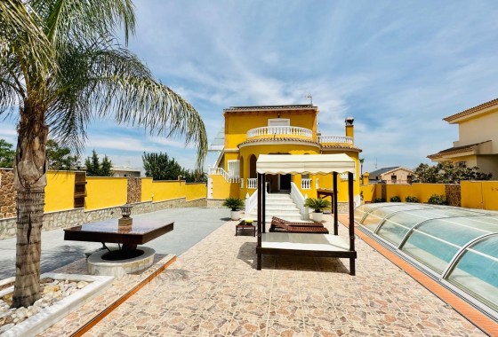 Herverkoop - Vrijstaande Villa -
Orihuela - Urb. Montepinar