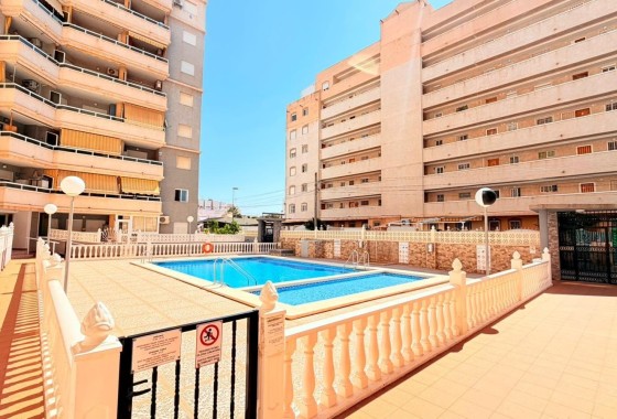 Herverkoop - Appartement / Flat -
Torrevieja - Nueva Torrevieja