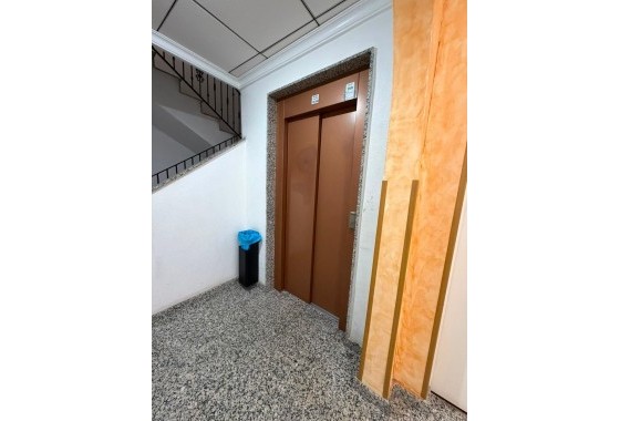 Venta - Apartamento / Piso -
Torrevieja