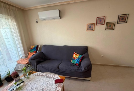 Venta - Apartamento / Piso -
Torrevieja