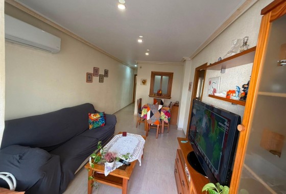 Venta - Apartamento / Piso -
Torrevieja