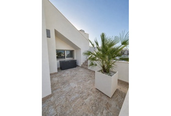 Wiederverkauf - Freistehende Villa -
San Miguel de Salinas