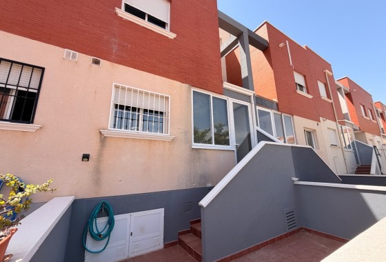 Herverkoop - Rijhuis -
Ciudad Quesada - Rojales - Doña Pepa