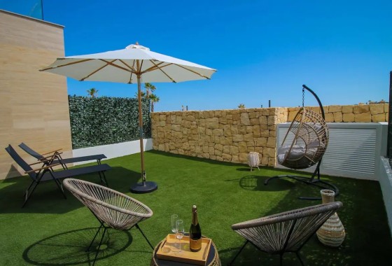 Venta - Apartamento / Piso -
Finestrat