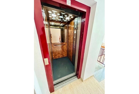 Resale - Apartment / Flat -
La Mata