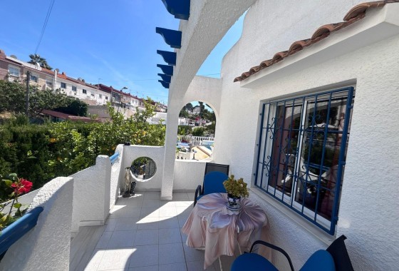 Herverkoop - Halfvrijstaande villa -
Torrevieja - Los Balcones