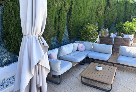 Herverkoop - Halfvrijstaande villa -
Torrevieja - Los Balcones
