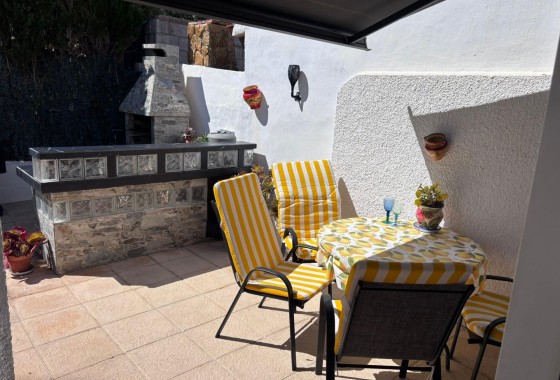 Herverkoop - Halfvrijstaande villa -
Torrevieja - Los Balcones