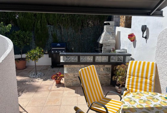 Herverkoop - Halfvrijstaande villa -
Torrevieja - Los Balcones