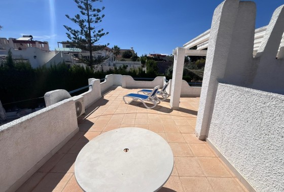 Herverkoop - Halfvrijstaande villa -
Torrevieja - Los Balcones