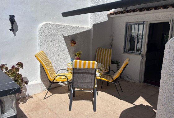 Herverkoop - Halfvrijstaande villa -
Torrevieja - Los Balcones