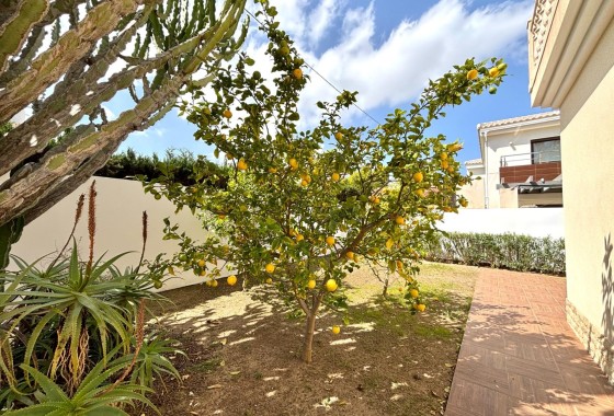 Resale - Detached Villa -
Cabo Roig
